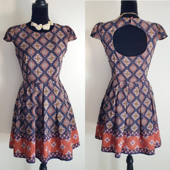 Alice Moon Dresses & Skirts - Alice Moon trelis print fit and flare dress size S